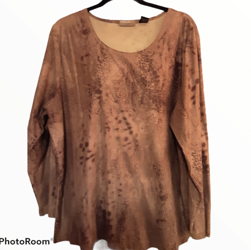 onque Woman long sleeve top